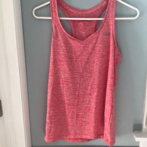💪🏼Under Armour HeatGear ladies tank